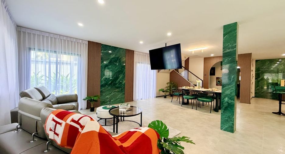 For sale 5 bedrooms villa in Bang Lamung, Chonburi