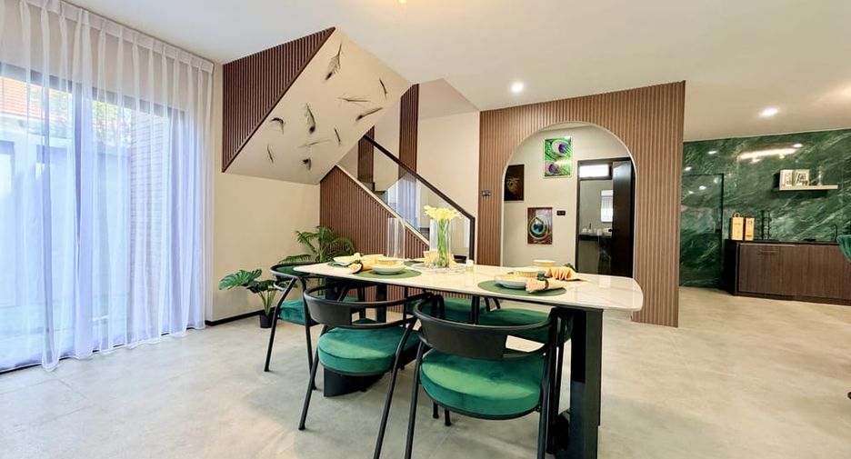 For sale 5 bedrooms villa in Bang Lamung, Chonburi