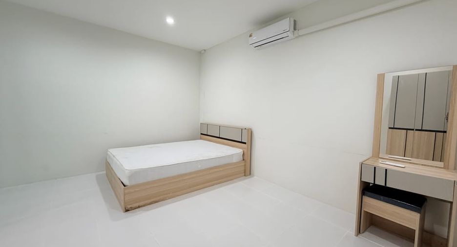 À louer 5 chambres maison à Bang Lamung, Chonburi