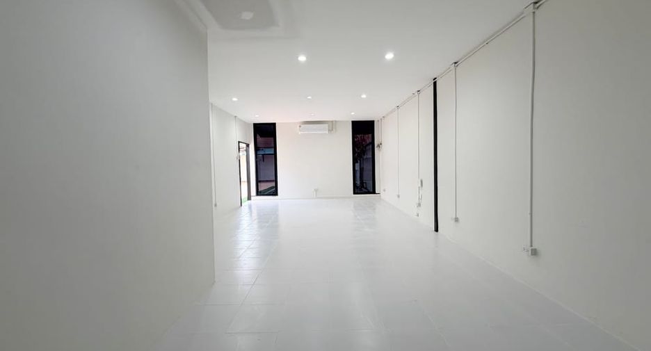 À louer 5 chambres maison à Bang Lamung, Chonburi