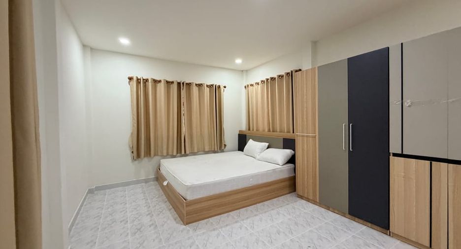 À louer 5 chambres maison à Bang Lamung, Chonburi