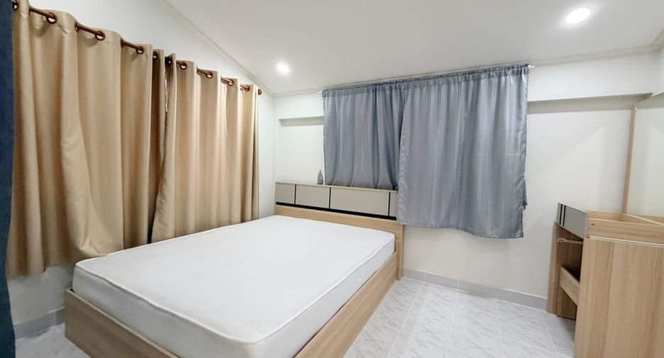 À louer 5 chambres maison à Bang Lamung, Chonburi