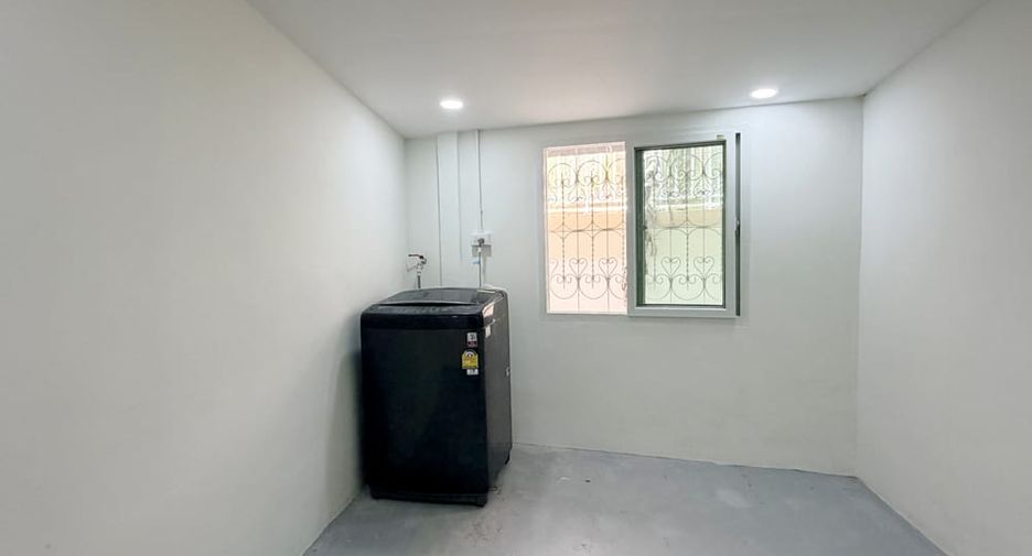 À louer 5 chambres maison à Bang Lamung, Chonburi