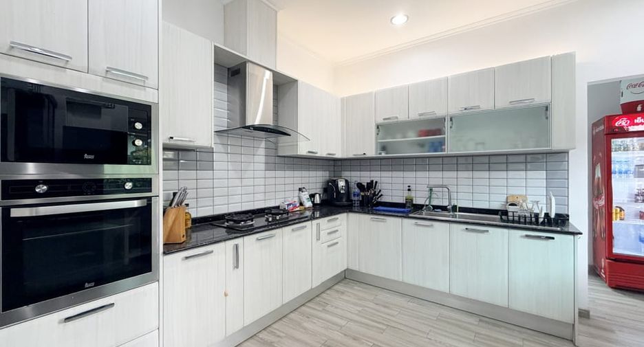 À vendre 3 chambres villa à Bang Lamung, Chonburi