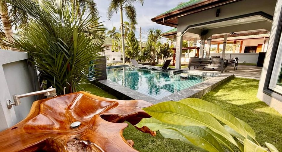 À vendre 3 chambres villa à Bang Lamung, Chonburi