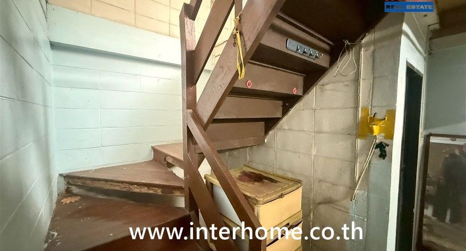 For sale 3 bedrooms house in Saphan Sung, Bangkok