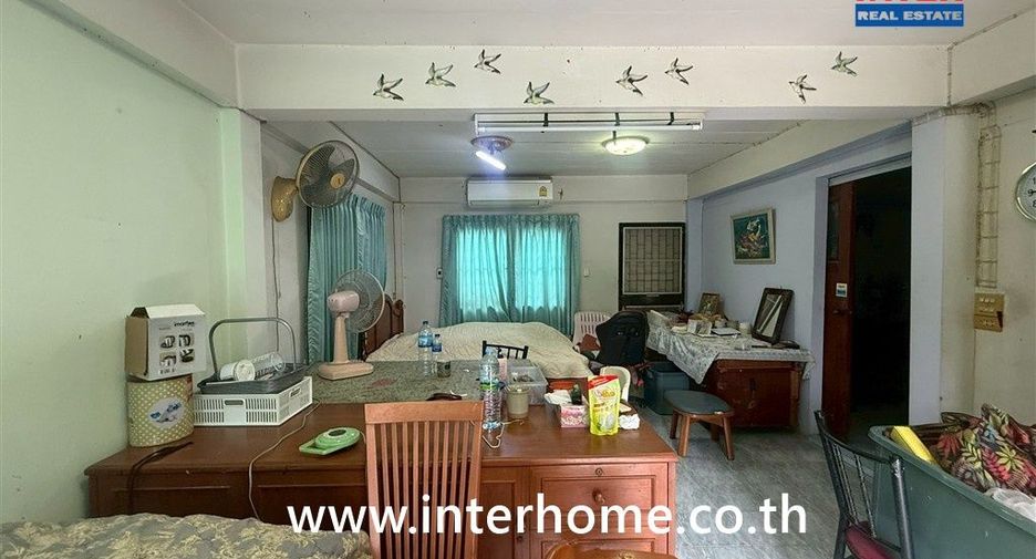 For sale 3 bedrooms house in Saphan Sung, Bangkok