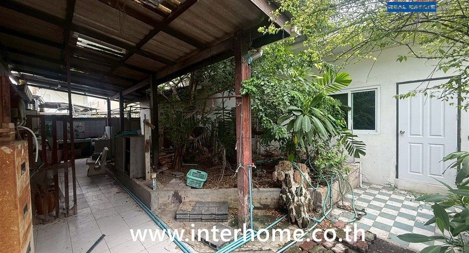 For sale 3 bedrooms house in Saphan Sung, Bangkok