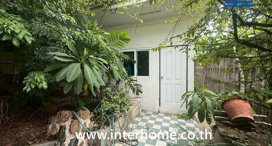 For sale 3 bedrooms house in Saphan Sung, Bangkok