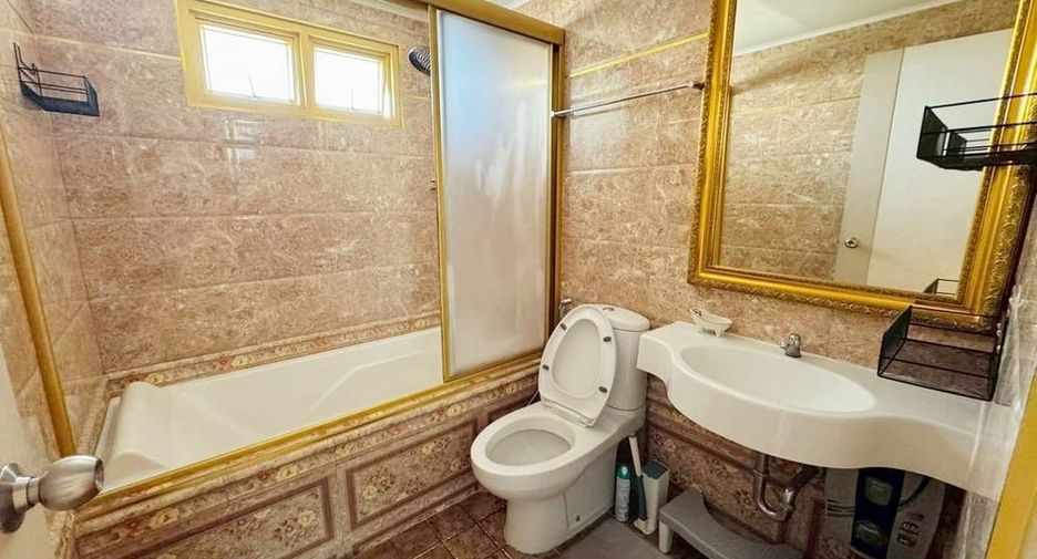 Condo en venta de 2 habitaciones 