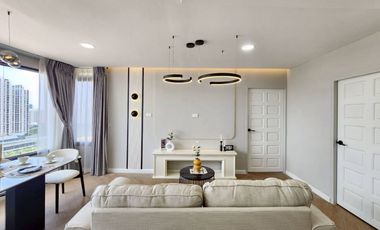 For sale 2 bedrooms condo in Huai Khwang, Bangkok