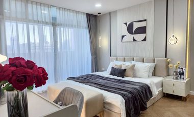 À vendre 2 chambres condo à Huai Khwang, Bangkok