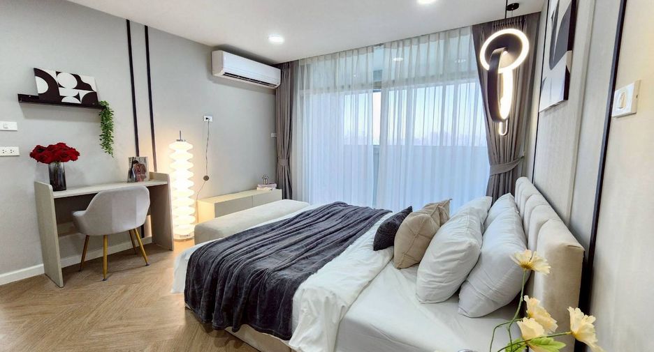 For sale 2 bedrooms condo in Huai Khwang, Bangkok