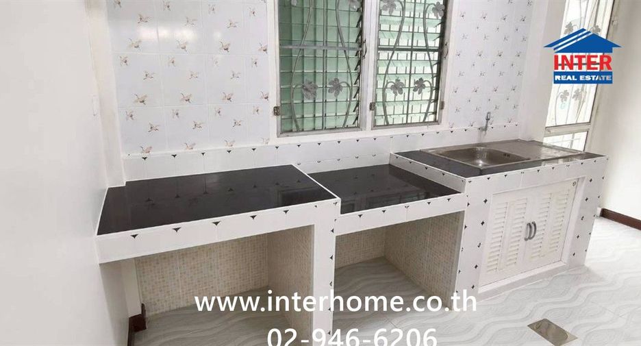 Продажа 2 спальни таунхаус в Lat Lum Kaeo, Патумтани