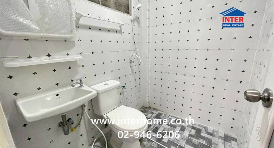 Продажа 2 спальни таунхаус в Lat Lum Kaeo, Патумтани