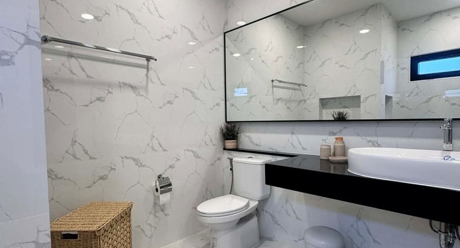 For sale 3 bedrooms villa in Bang Lamung, Chonburi