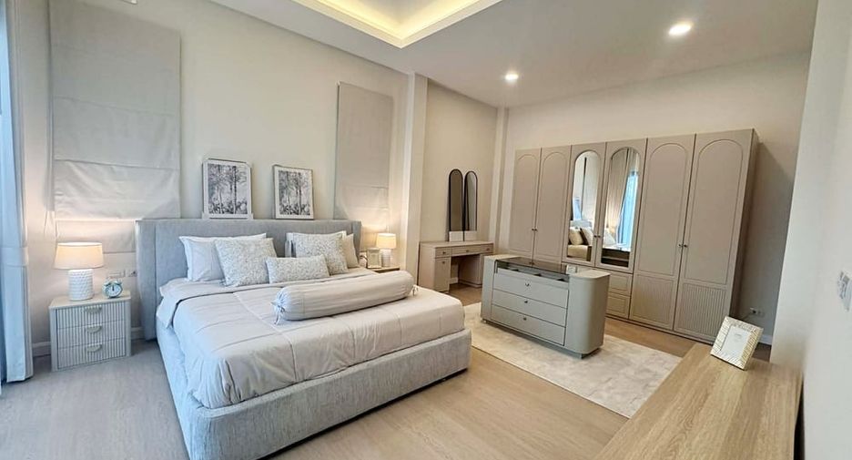 For sale 3 bedrooms villa in Bang Lamung, Chonburi