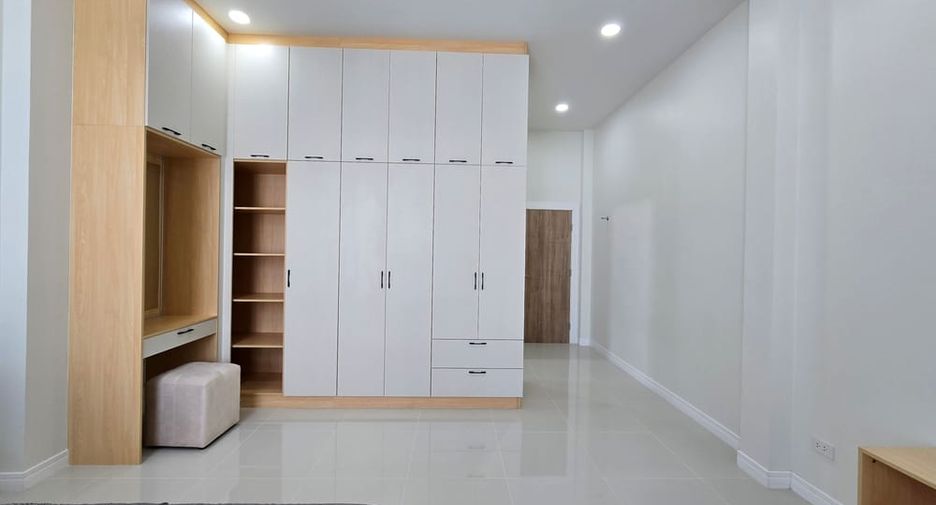 Продажа 3 спальни вилла в Банг Ламунг, Чонбури
