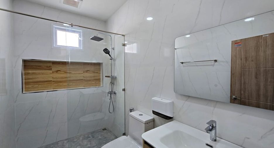 Продажа 3 спальни вилла в Банг Ламунг, Чонбури