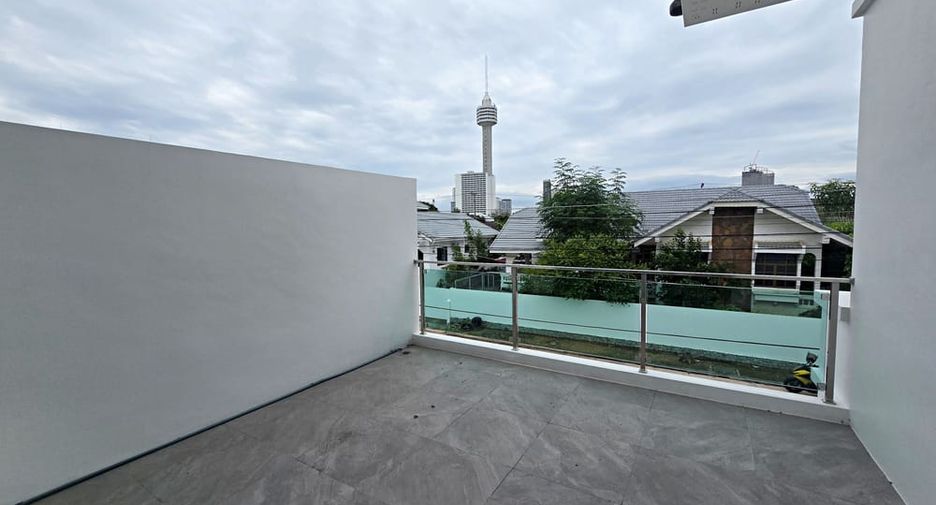 For sale 5 bedrooms villa in Jomtien, Pattaya