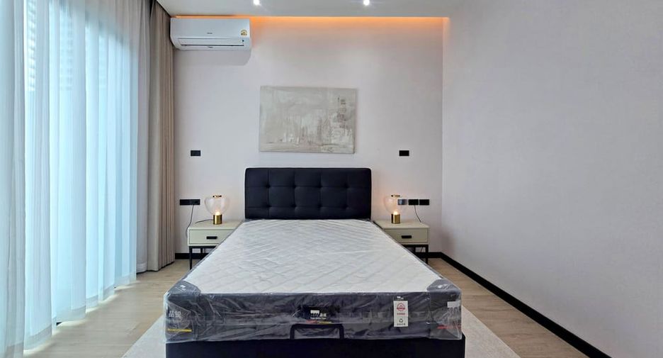 For sale 5 bedrooms villa in Jomtien, Pattaya