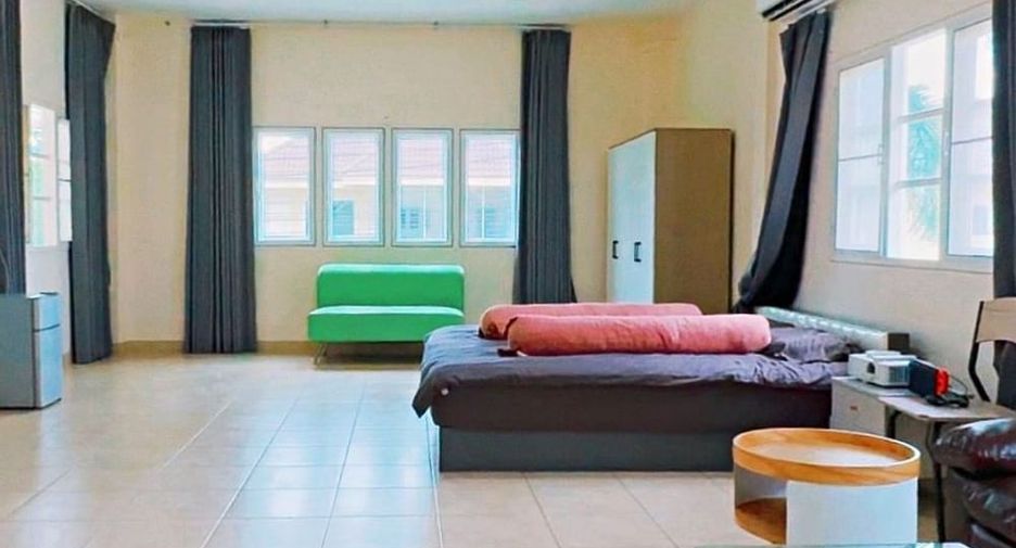Haus zum Kauf mit 4 Zimmer in Bang Lamung, Chonburi