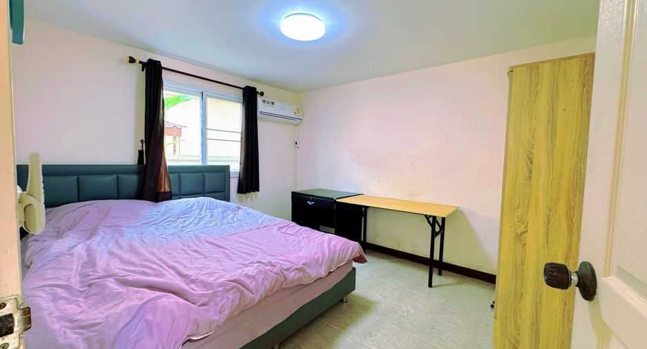 Haus zum Kauf mit 4 Zimmer in Bang Lamung, Chonburi