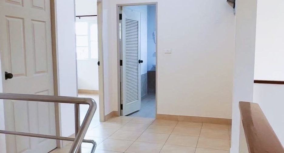 Haus zum Kauf mit 4 Zimmer in Bang Lamung, Chonburi