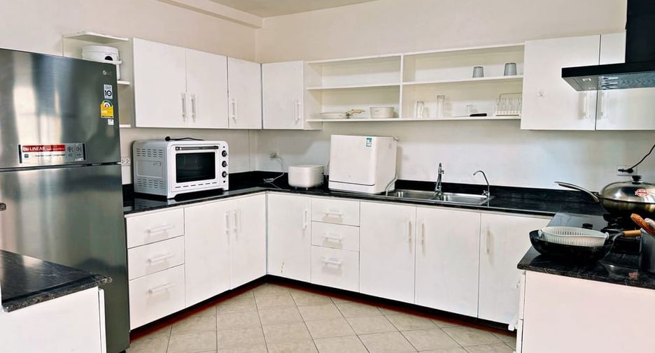 Haus zum Kauf mit 4 Zimmer in Bang Lamung, Chonburi