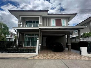 For Rent 4 Bedroom House In San Kamphaeng, Chiang Mai