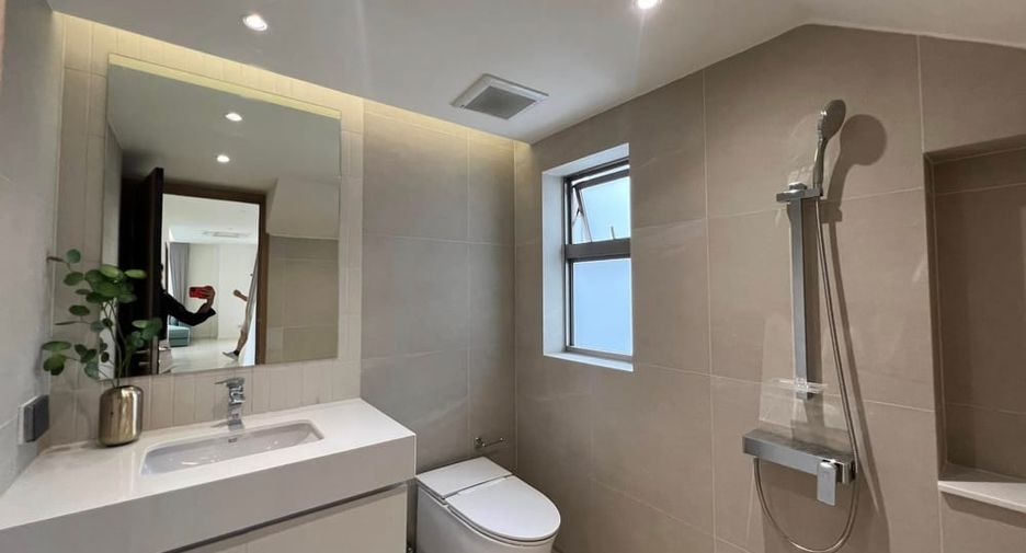 For sale 4 bedrooms house in Bang Lamung, Chonburi