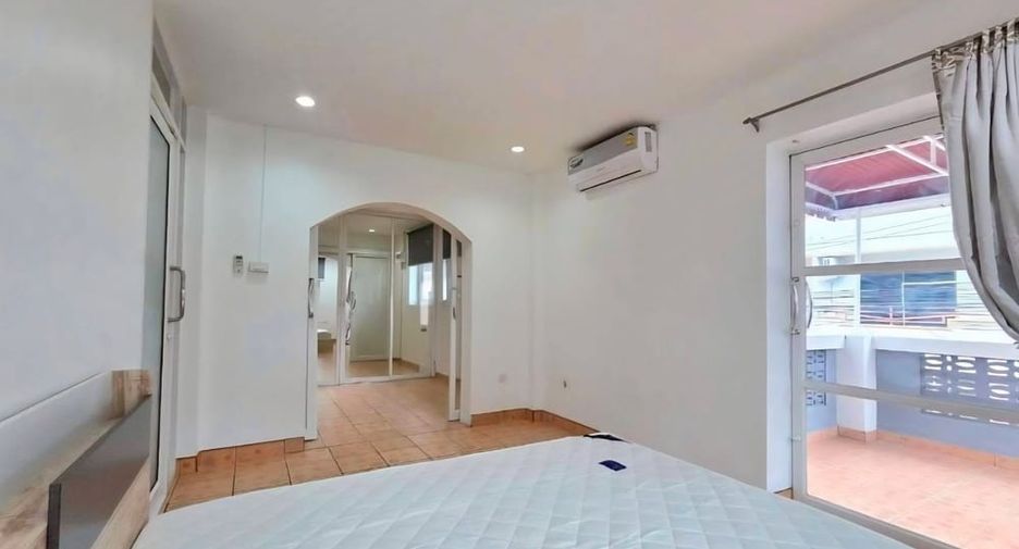 For rent 4 ベッドルーム house in Bang Lamung, Chonburi