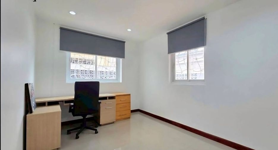 For rent 4 ベッドルーム house in Bang Lamung, Chonburi