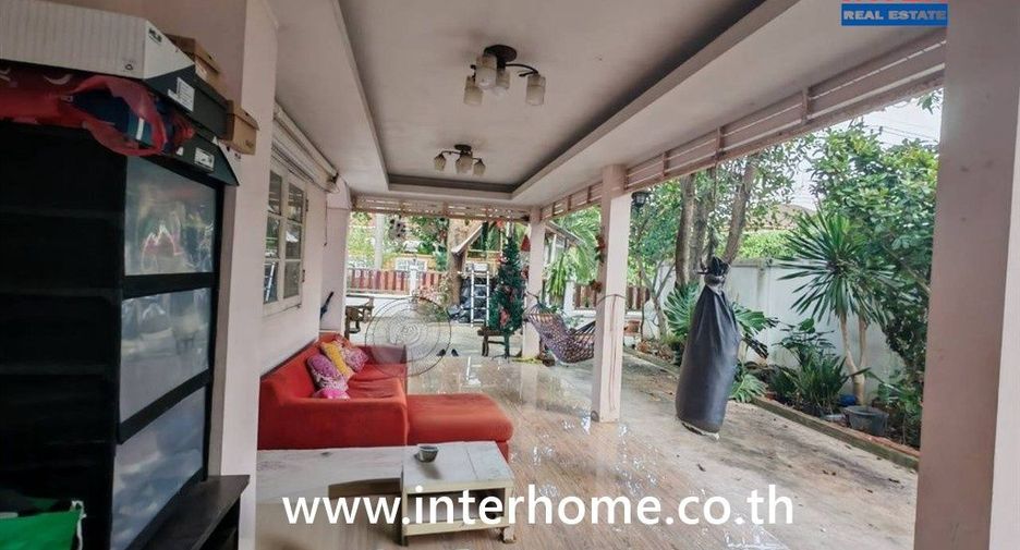 For sale 4 bedrooms house in Khlong Sam Wa, Bangkok