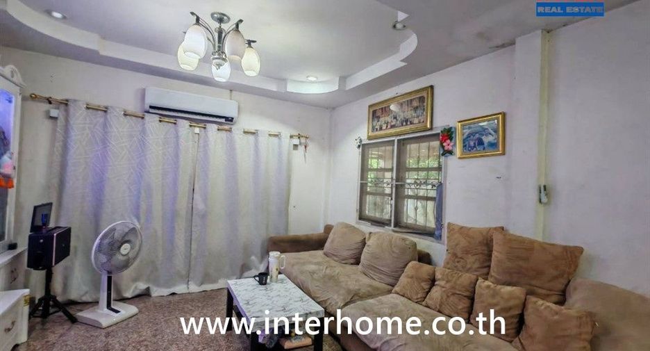 For sale 4 bedrooms house in Khlong Sam Wa, Bangkok