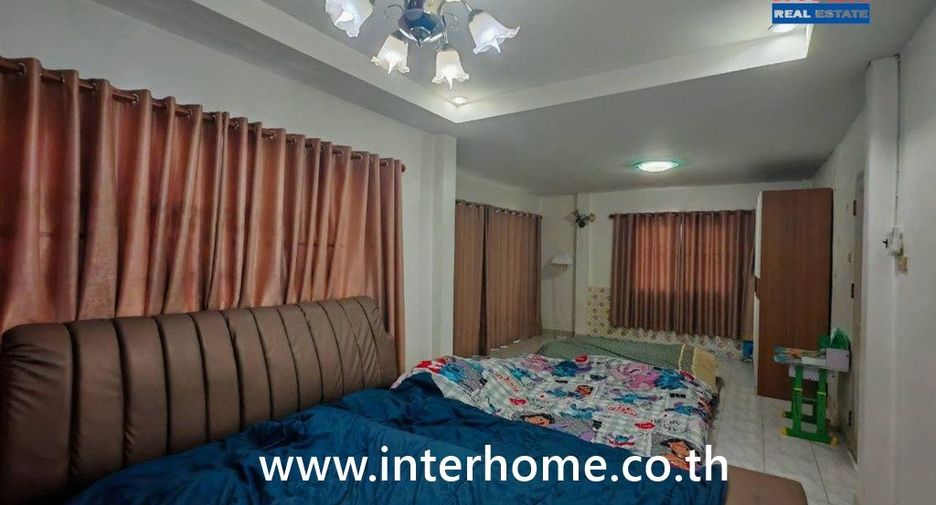 For sale 4 bedrooms house in Khlong Sam Wa, Bangkok