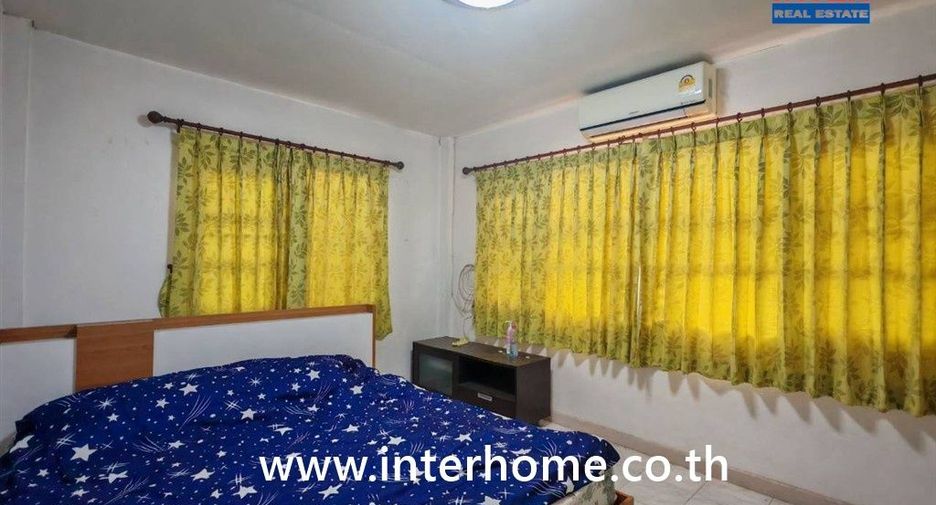 For sale 4 bedrooms house in Khlong Sam Wa, Bangkok