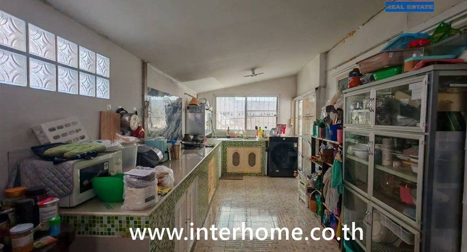 For sale 4 bedrooms house in Khlong Sam Wa, Bangkok