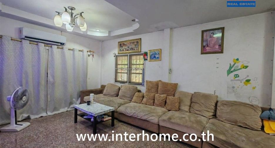 For sale 4 bedrooms house in Khlong Sam Wa, Bangkok