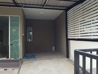 Продажа 3 спальни таунхаус в Лат Крабанг, Бангкок