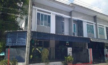出售 3 卧室 联排别墅 在 Khlong Sam Wa, 曼谷