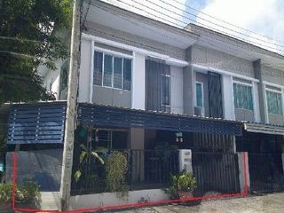 出售 3 卧室 联排别墅 在 Khlong Sam Wa, 曼谷