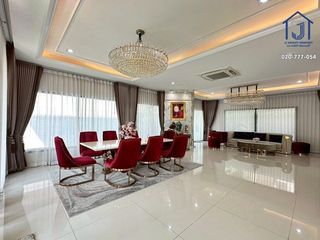 For sale 4 bedrooms house in Prawet, Bangkok