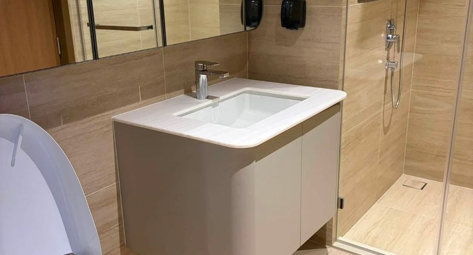 For rent 1 bed condo in Khlong Toei, Bangkok