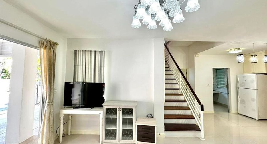 For rent 3 bedrooms house in Mueang Chiang Mai, Chiang Mai