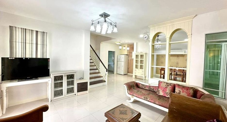 For rent 3 bedrooms house in Mueang Chiang Mai, Chiang Mai