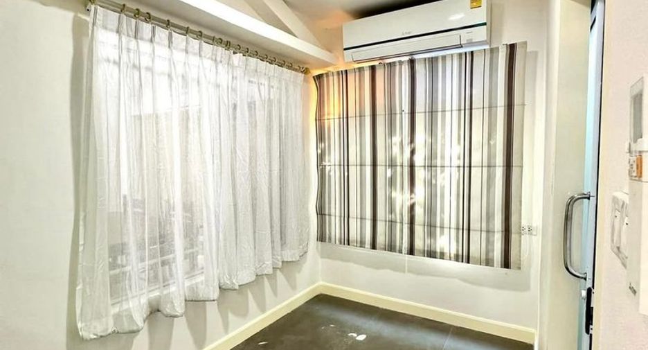For rent 3 bedrooms house in Mueang Chiang Mai, Chiang Mai