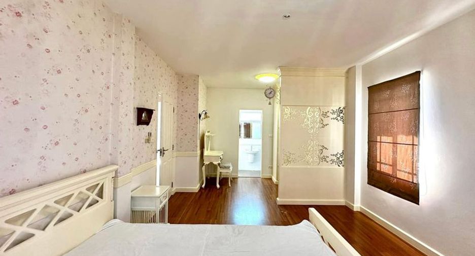 For rent 3 bedrooms house in Mueang Chiang Mai, Chiang Mai