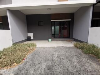 Reihenhaus zum Kauf mit 3 Zimmer in Nong Khaem, Bangkok