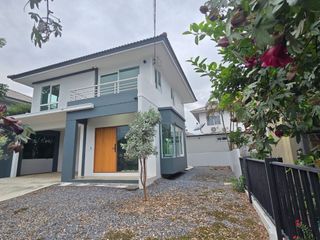 Casa en venta de 3 habitaciones en Phra Samut Chedi, Samut Prakan
